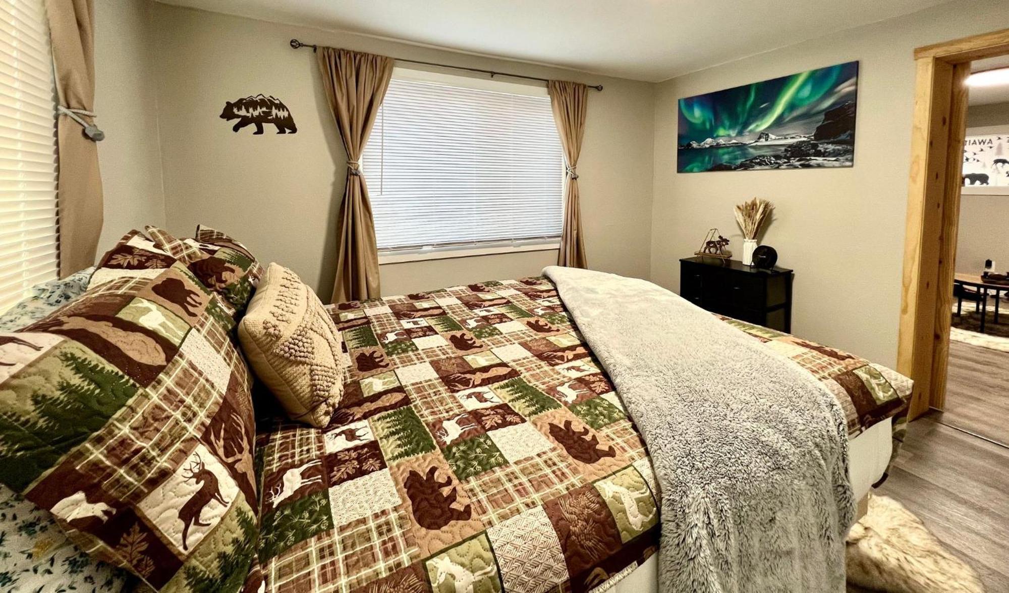 Log House In Heart Of Anchorage Apartment Exterior photo